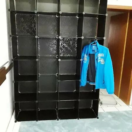 Zimmer-mit-bueroausstattung Πανσιόν *